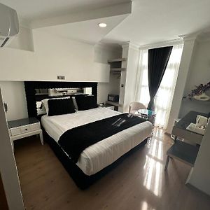 Deluxe Junior Suite